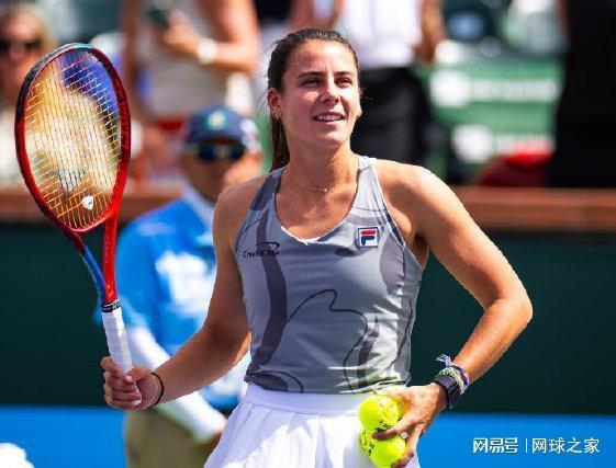 3队表现出 3队表现出