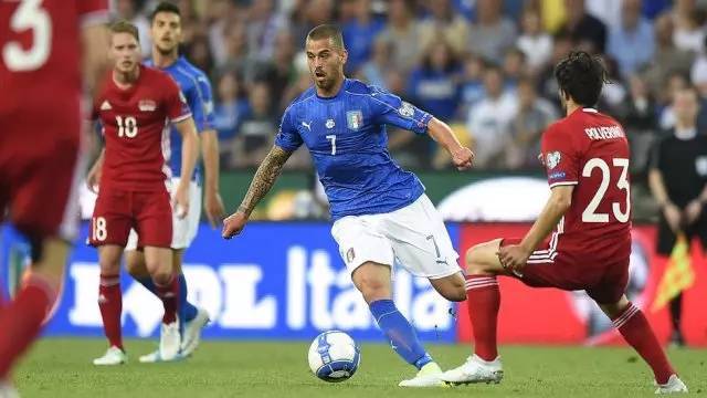 更是对他们 更是对他们