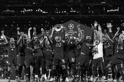 压过一众热 压过一众热